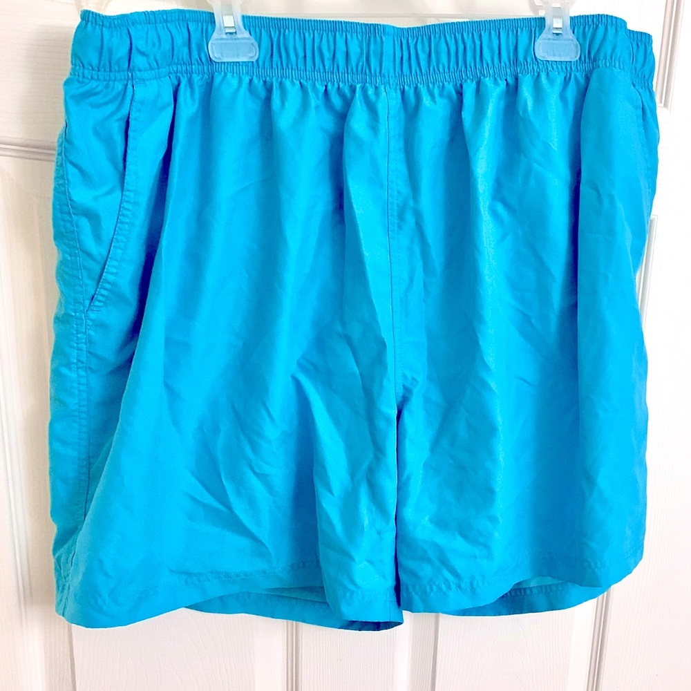Men’s swim trunks